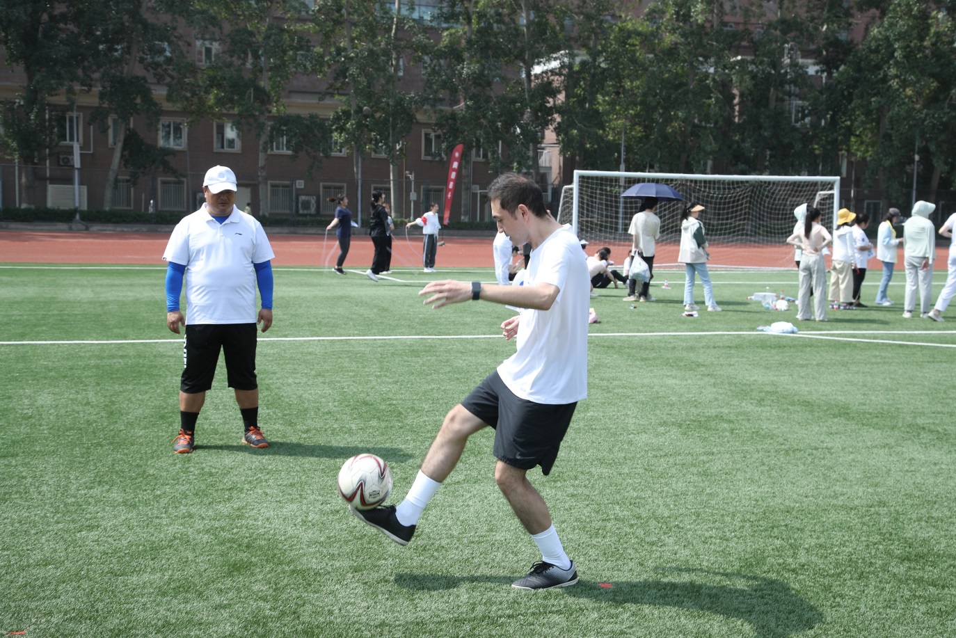 cb0beec419694f2aab6d9396435b3d44.jpg